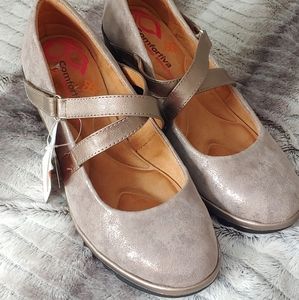 Women's Comfortiva Alice Wedge NWT